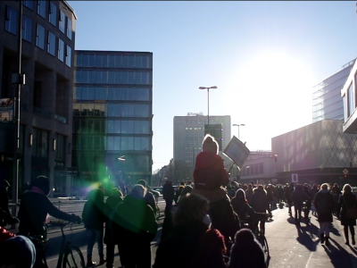 Mehr als 400 Menschen bei #friedlichzusammen-Demo